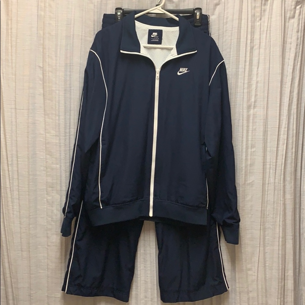 Vintage Nike Windbreaker Outfit